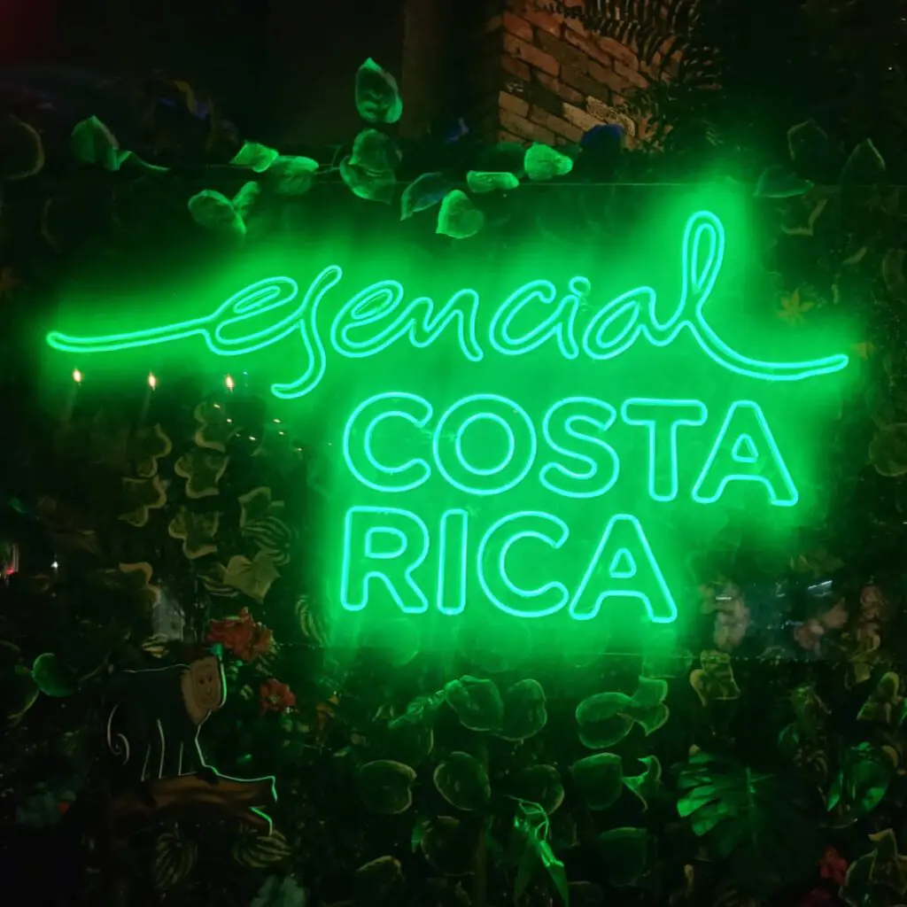 esencial-costa-rica