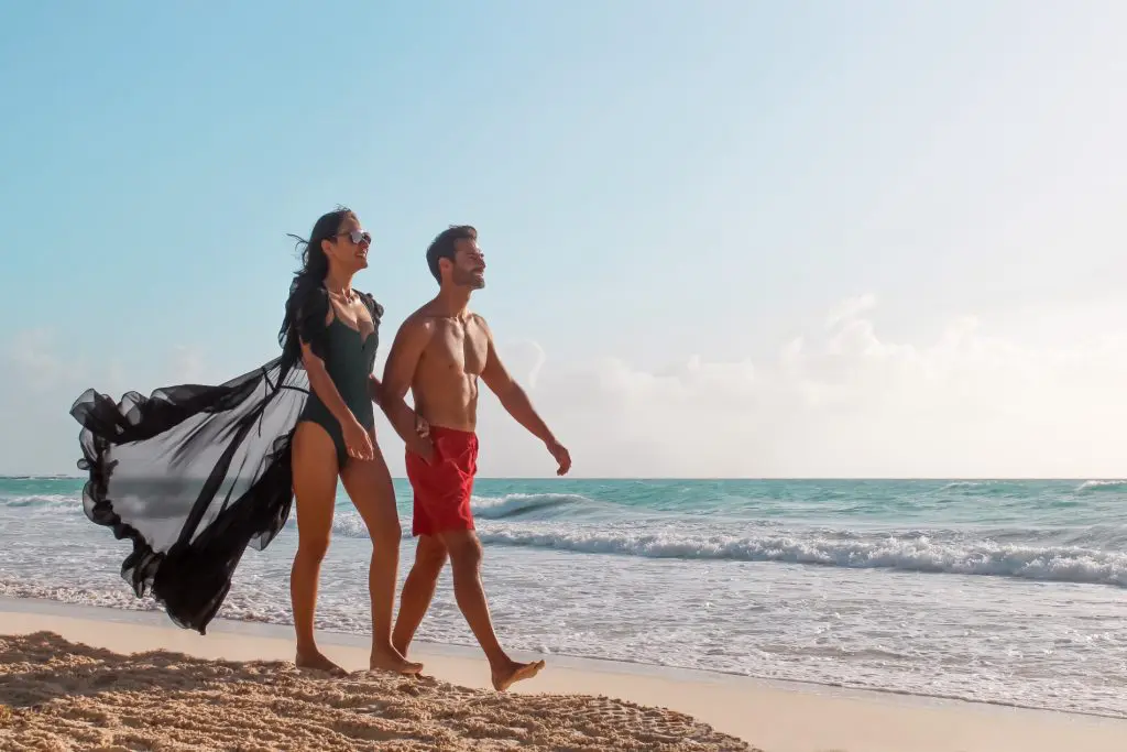 disfrutar el mar caribe en pareja