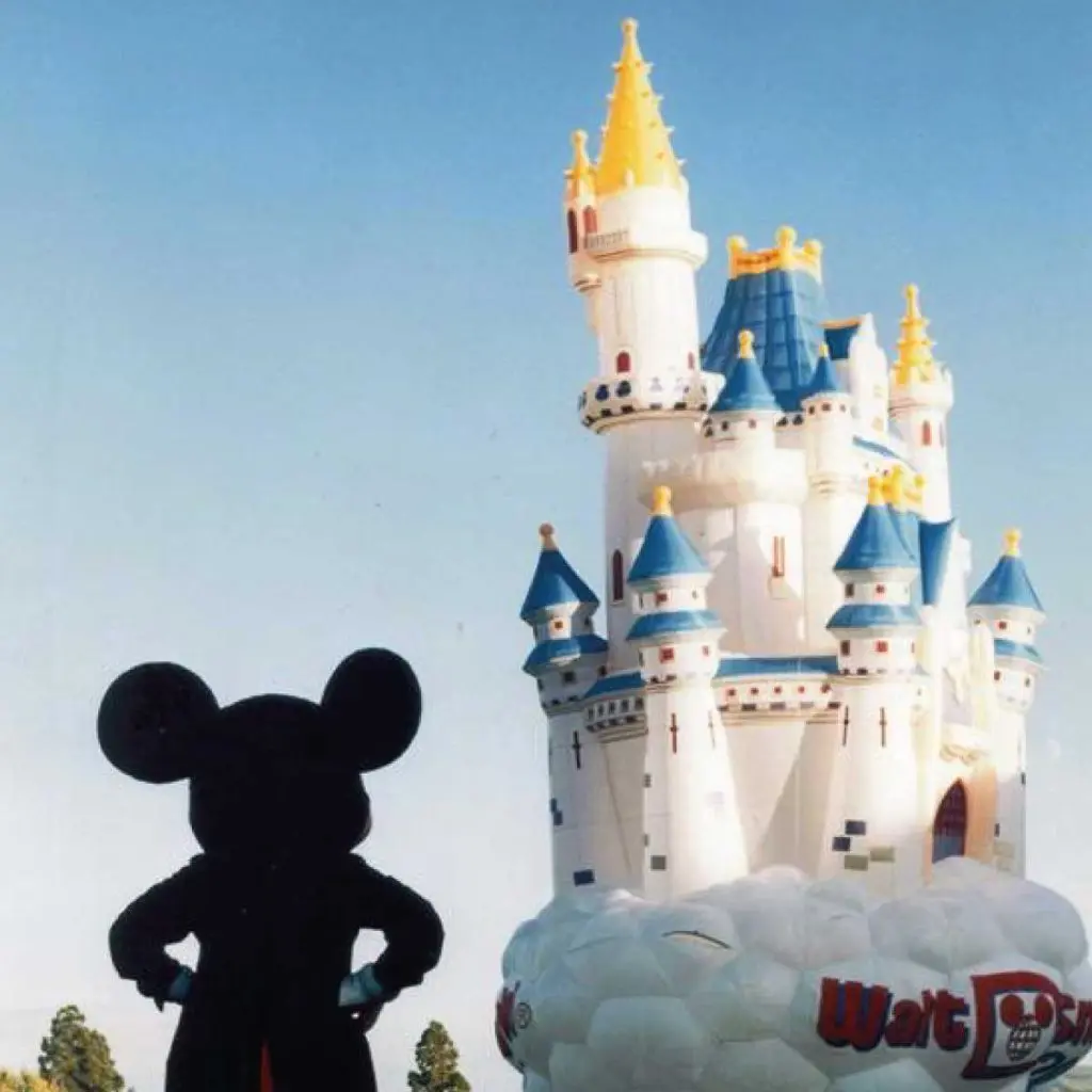 Walt Disney contraataca y demanda al estado de Florida