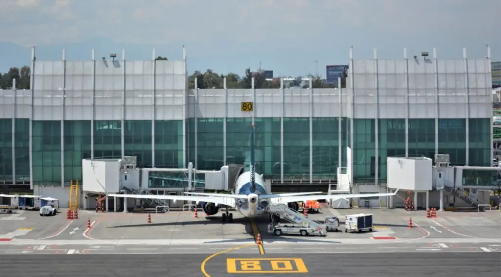 Hoteles cercanos al AICM.