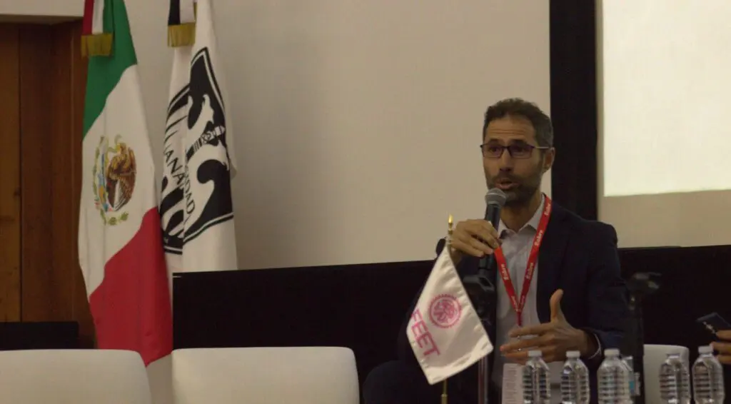 Expertos presentan los retos y oportunidades para el turismo en 2023