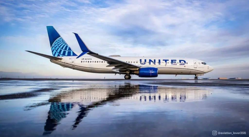 United Airlines reanuda vuelos tras fallo tecnológico