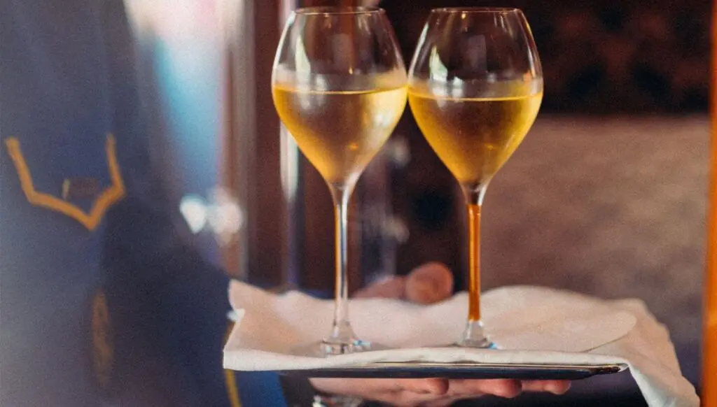 Veuve Clicquot y Belmond presentan tres nuevos viajes en tren para este 2024