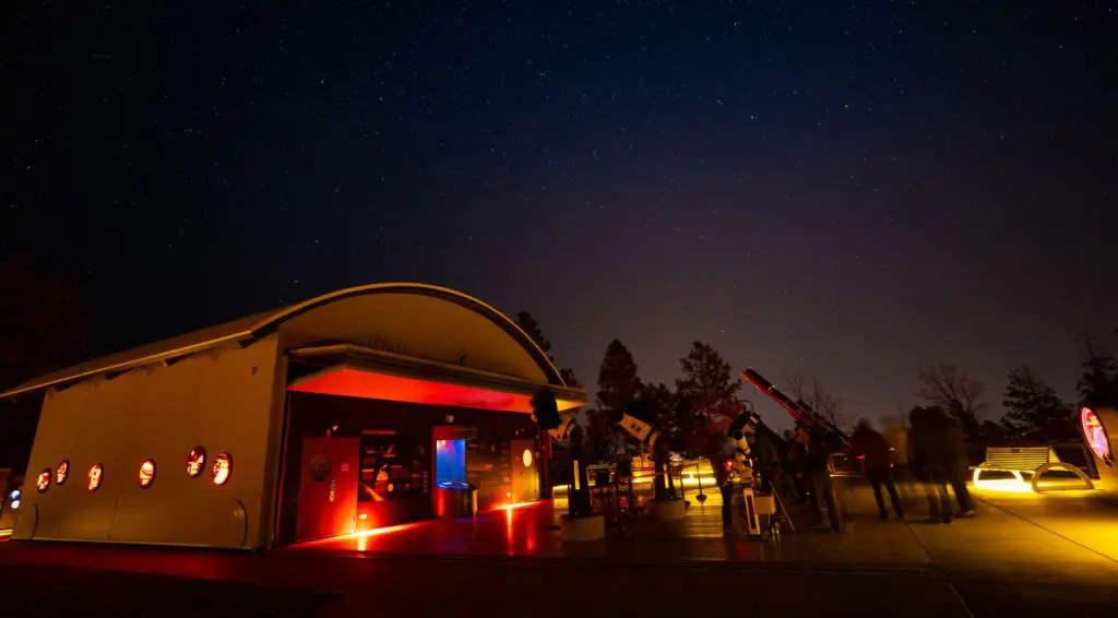 Astroturismo, resorts de nieve y aventura atraen a turistas mexicanos hacia Arizona Astroturismo, resorts de nieve y aventura atraen a turistas mexicanos hacia Arizona