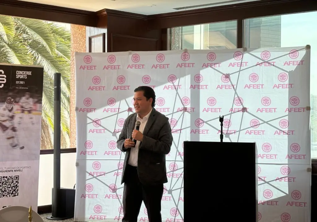 Operadora Concierge presenta su oferta para viajar a British Columbia durante la junta reglamentaria de la AFEET