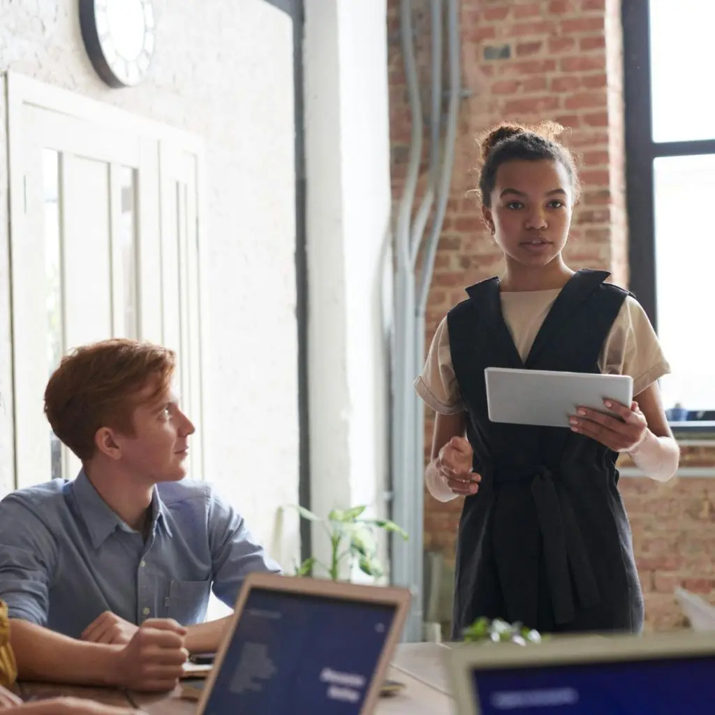 Reuniones presenciales impulsan los negocios en el Sector Turismo, según estudio de Accor Turismo de negocios.