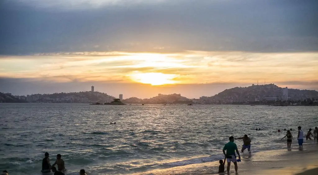 Acapulco cierra el año con recuperación hotelera 