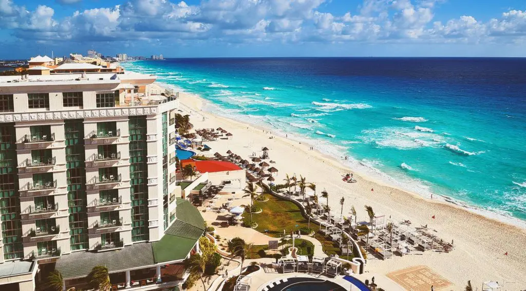 Cancún-Irlanda. 