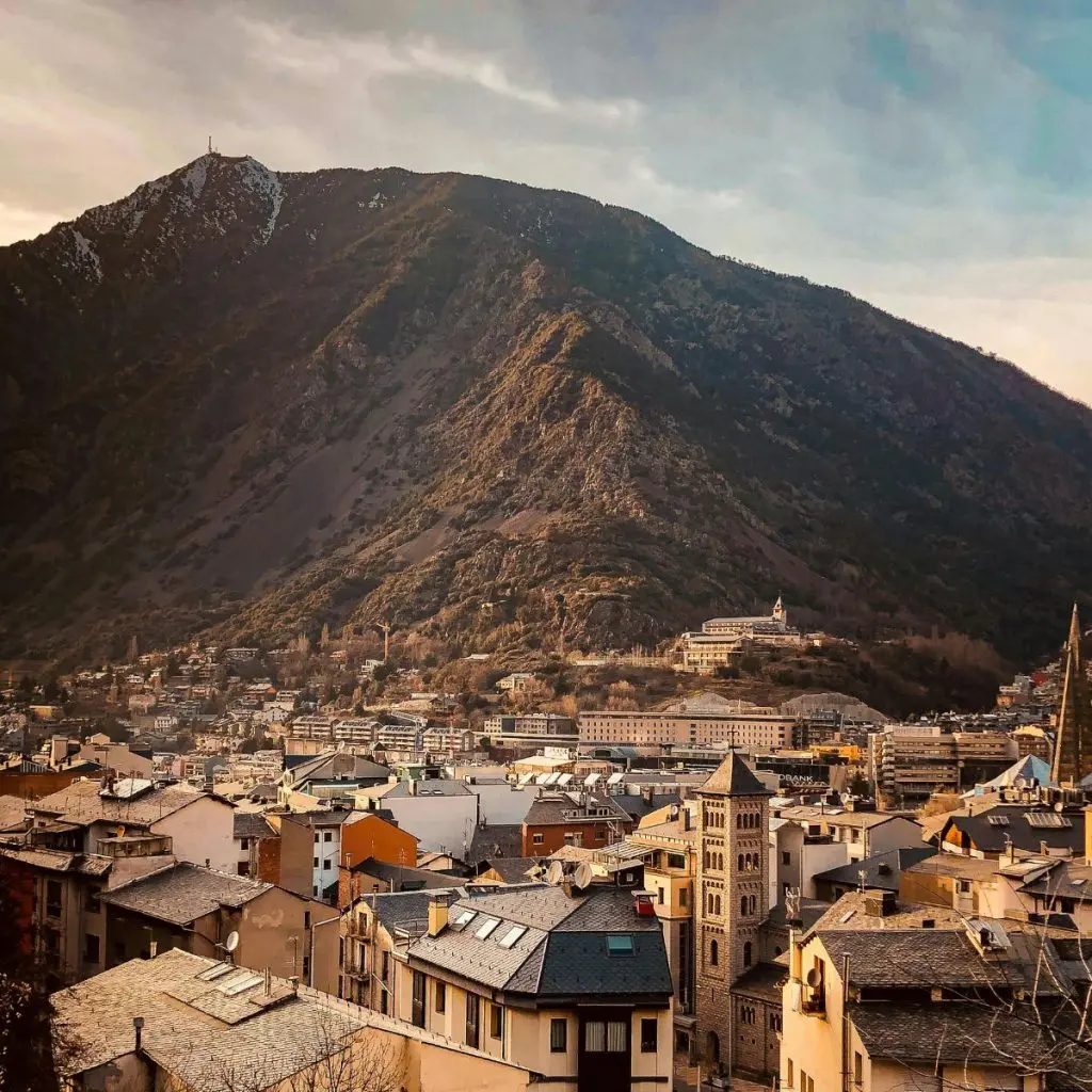 Andorra presenta su oferta turística de lujo y sus itinerarios para conectar con Europa