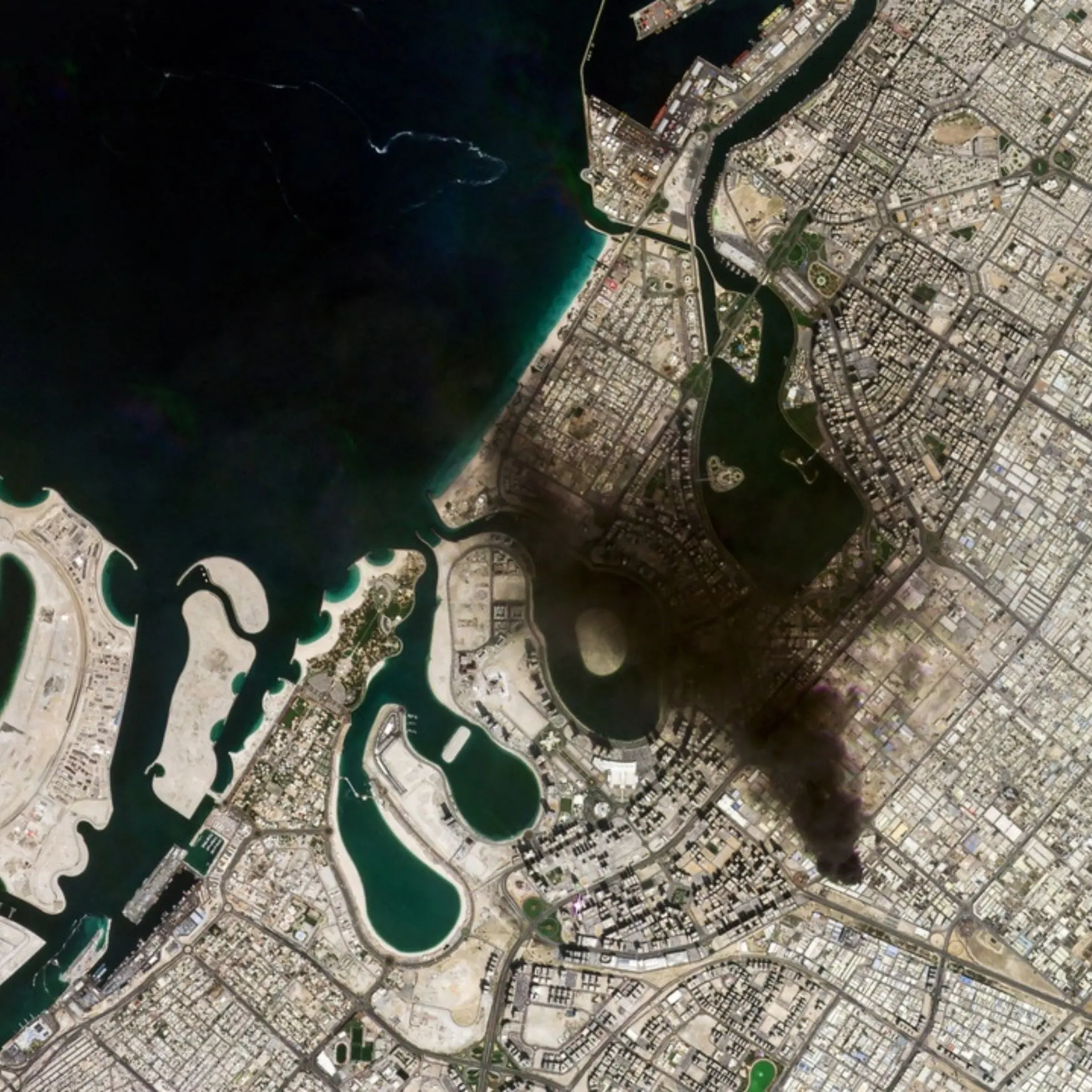 Viajar al Medio Oriente hoy: vuelos limitados, advertencias de salida y qué deben saber los turistas