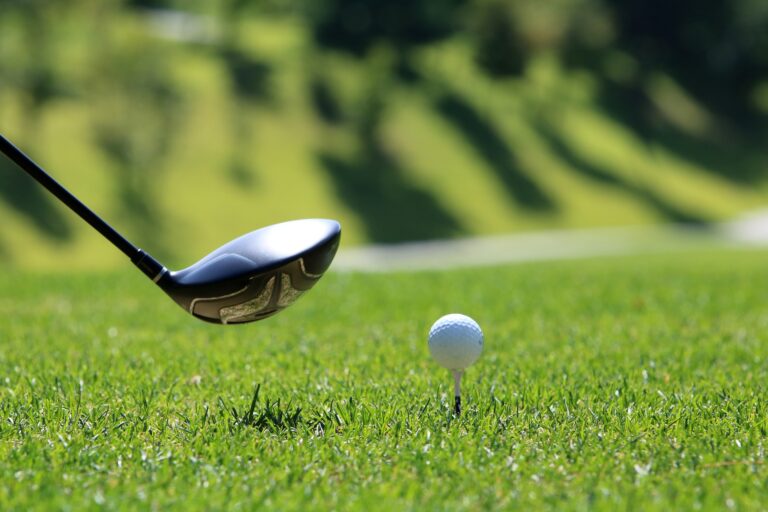 jugar-al-golf