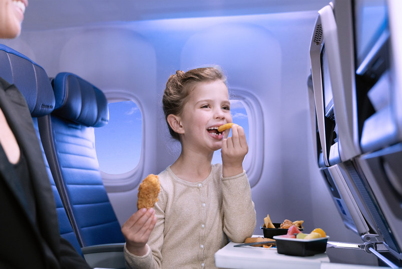 Los niños ya pueden disfrutar de comidas a bordo de United