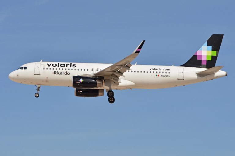 volaris cumple 17 años