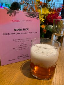 'Miami Nice' un cóctel único inspirado en los sabores tropicales que ofrece Florida. 