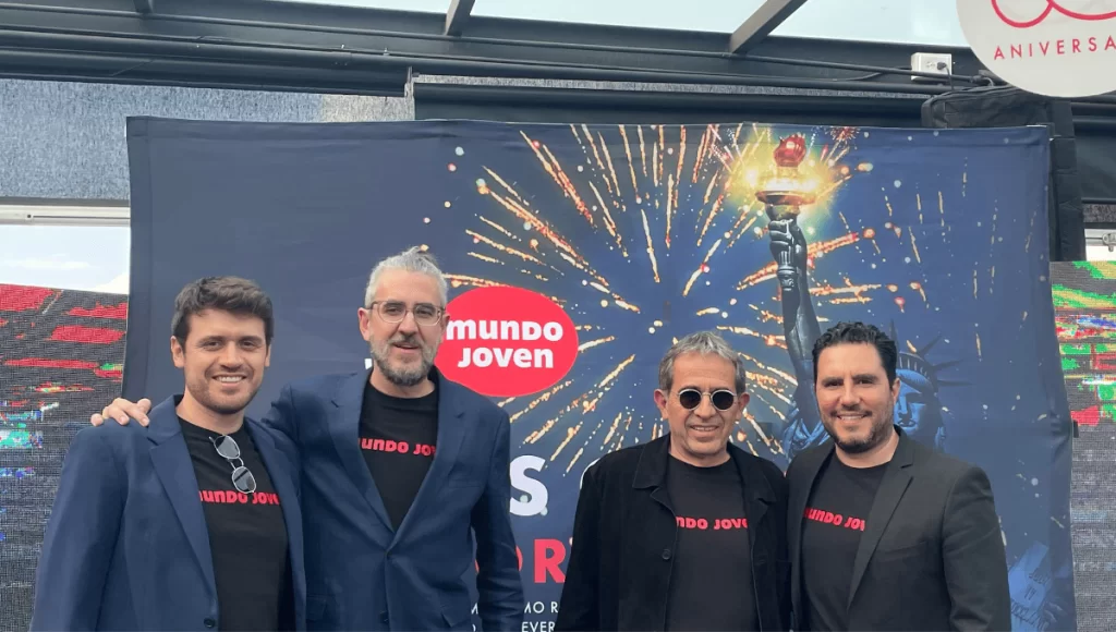 Max Ortega, director adjunto de Mundo Joven; Jordi Llorens, CEO de Mundo Joven; Ulises Ortega, fundador de Mundo Joven; e Iván López, director de Mundo Joven.