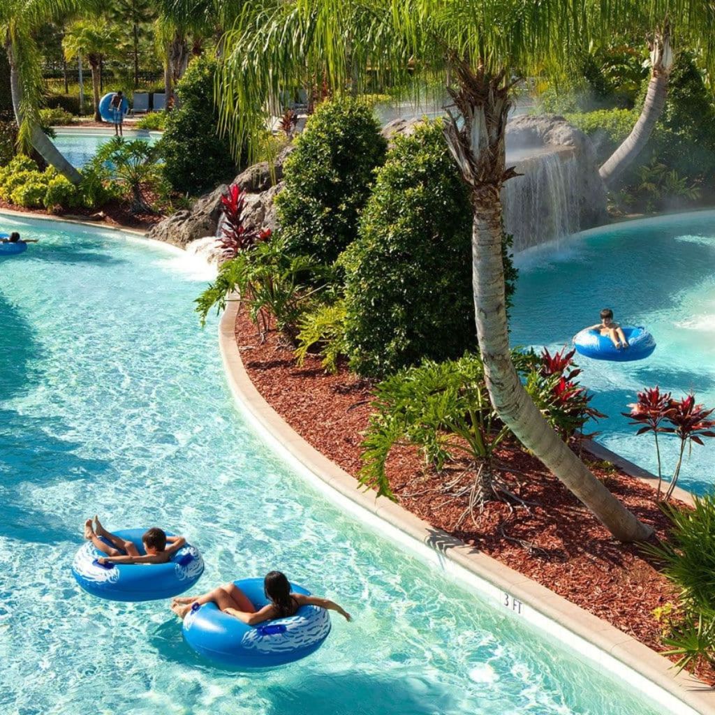 Hoteles para hospedarse cerca de los parques de Orlando Lazy River en Hilton Orlando.