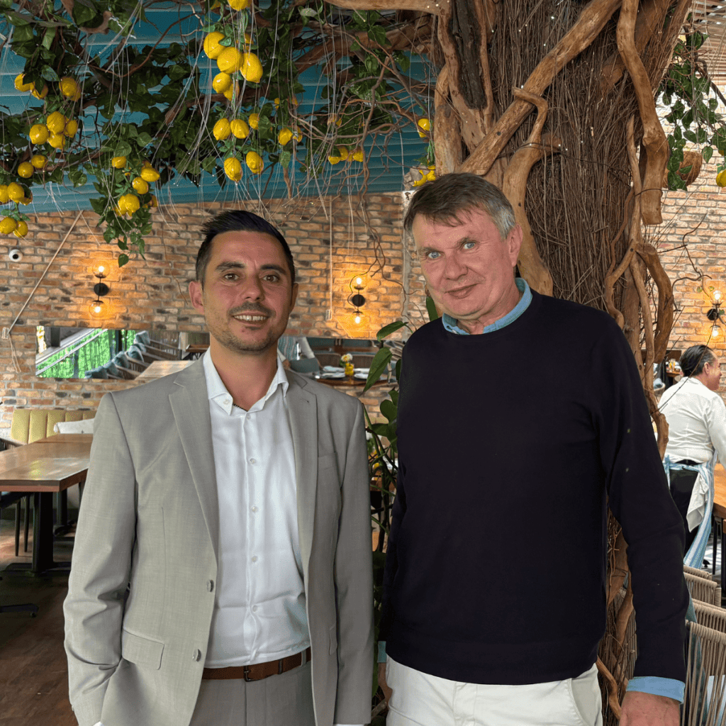 Carlo Carbone, Market & Media Relations Manager para América Latina de Visit Berlín, y Burkhard Kieker, CEO de Visit Berlín, durante su visita a México.