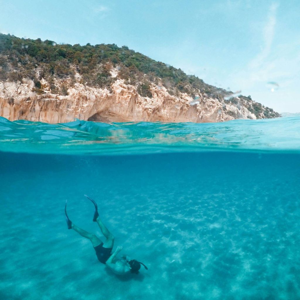 Cerdeña, Italia, entre los destinos tendencias de viaje 2026.