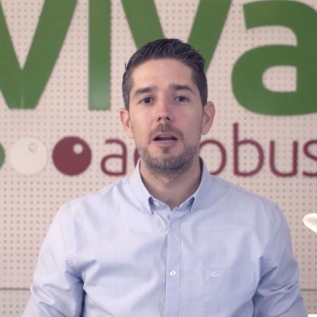 Viva y Volaris anuncian alianza para crear un nuevo grupo mexicano de aerolíneas. Juan Carlos Zazua VIVA CEO